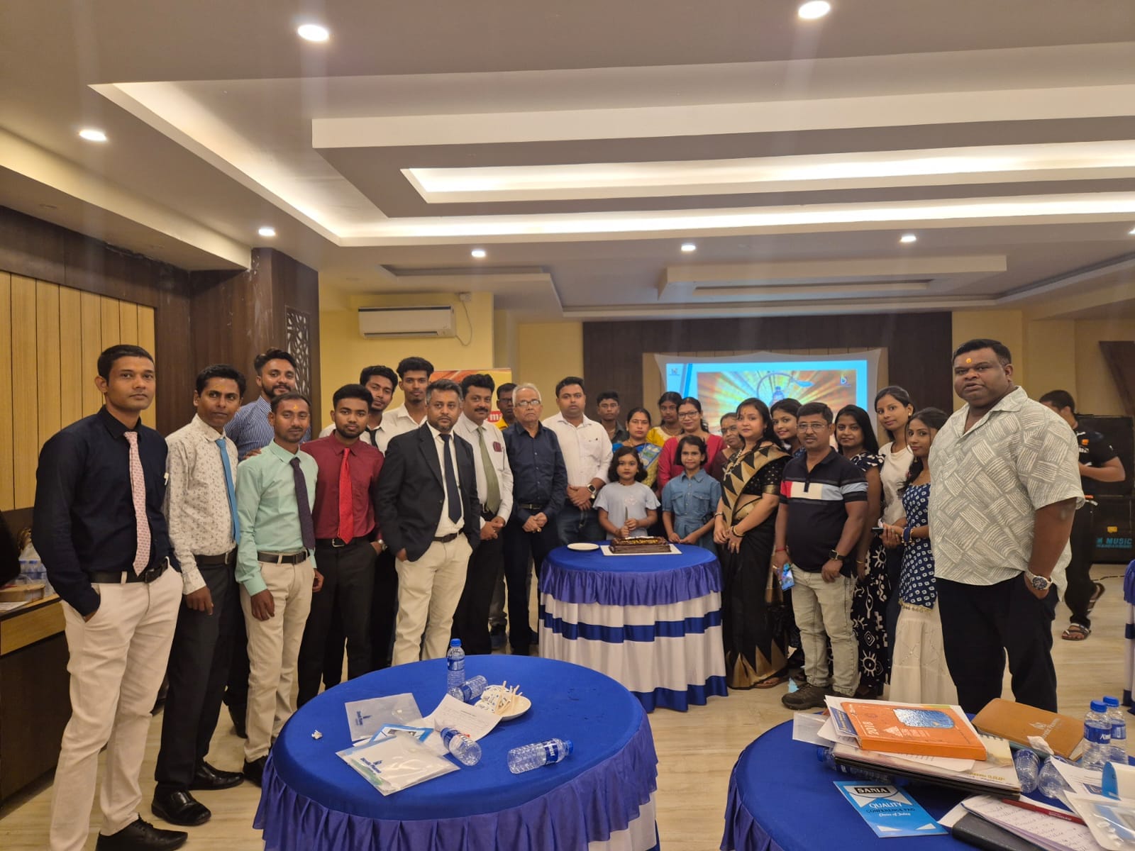 *Dicrotic Pharma Annual Budget Meet FY 2025–2026*, held at Mandarmani on 18th April 2025, celebrated 5 years of growth, teamwork, and dedication. With the blessings of Prabhu Ram, we continue towards greater dreams.